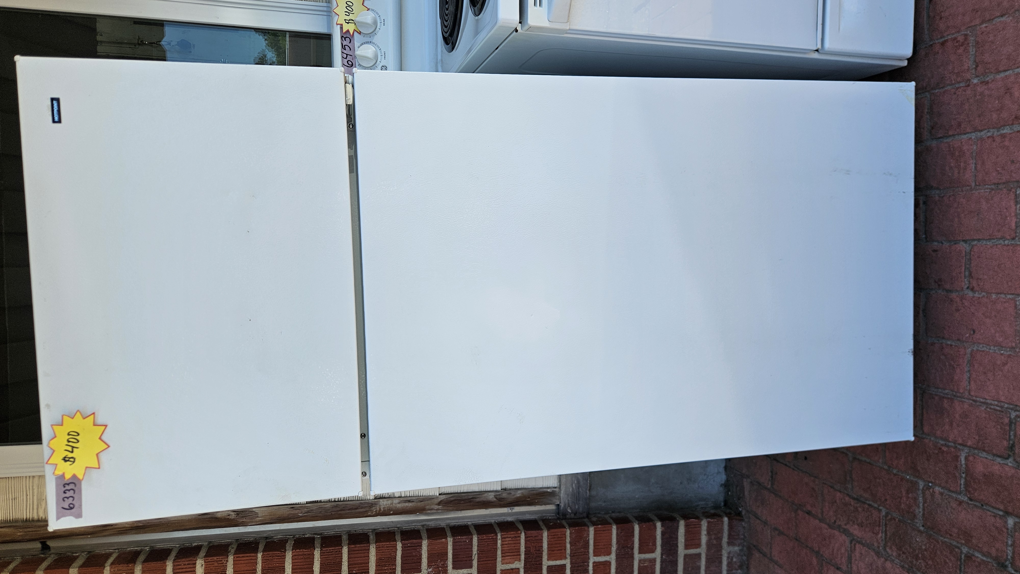 Hotpoint - Top-Freezer Refrigerator